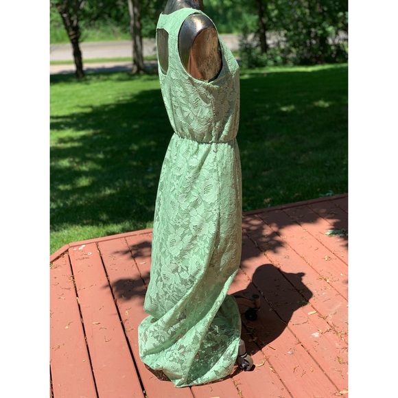 Lace Maxi Dress - Picture 2 of 4